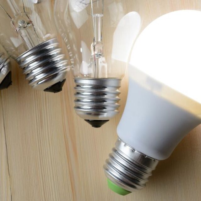通信設備などの各種施工を行っております